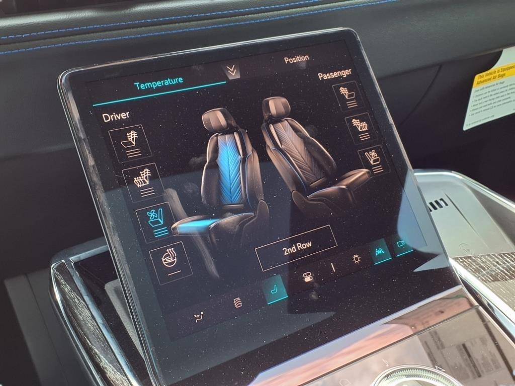 2025 Cadillac Escalade IQ Sport 1 - 9