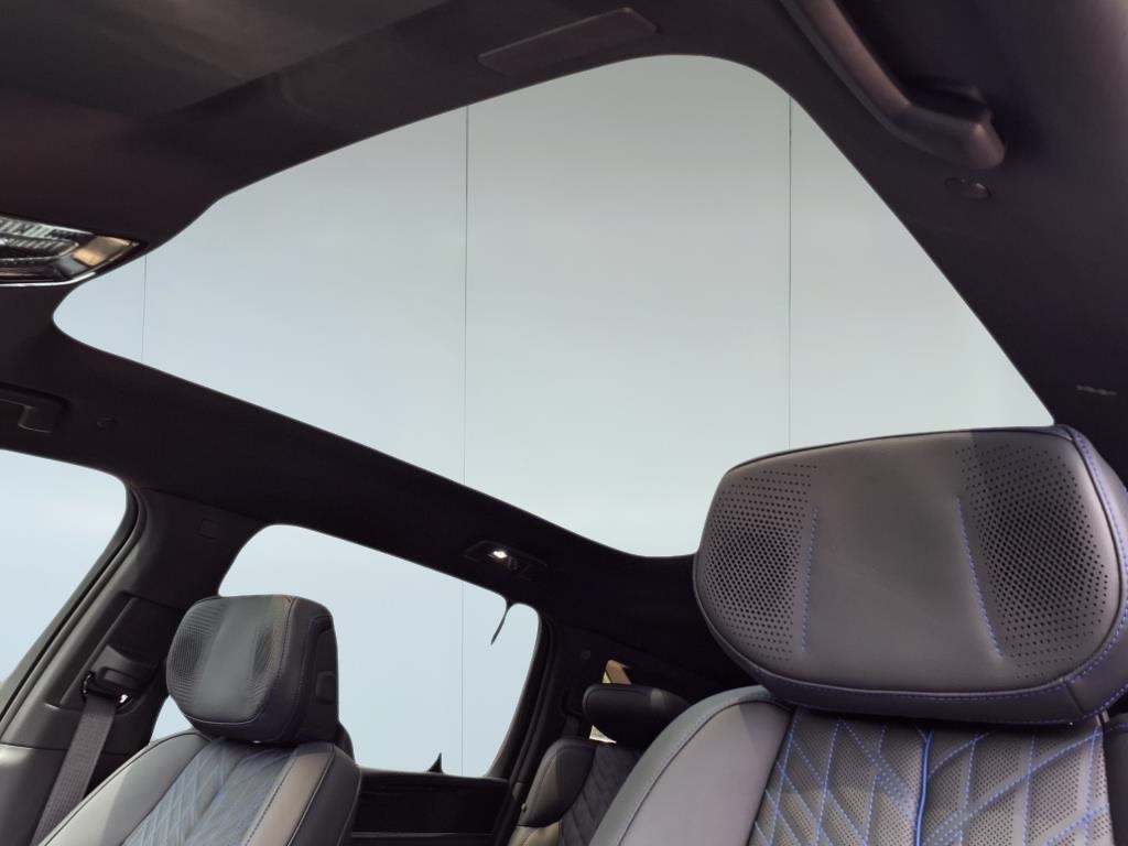 2025 Cadillac Escalade IQ Sport 1 - 8