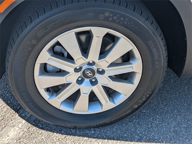 2024 Hyundai Palisade SEL Silver at Bob King Buick GMC