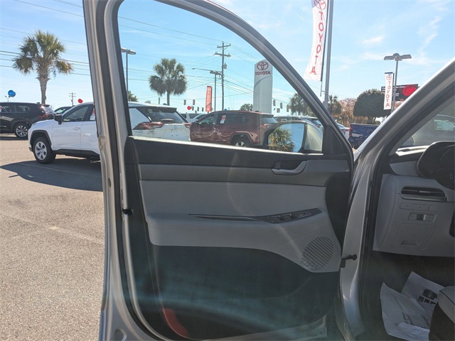 2024 Hyundai Palisade SEL Silver at Bob King Buick GMC