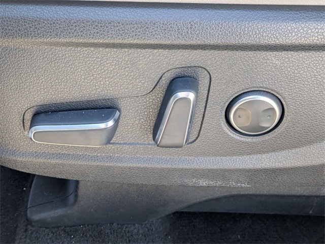 2024 Hyundai Palisade SEL Silver at Bob King Buick GMC