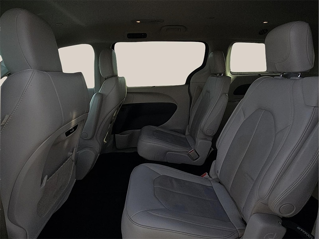 Used 2021 Chrysler Pacifica For Sale in Farmington, AR