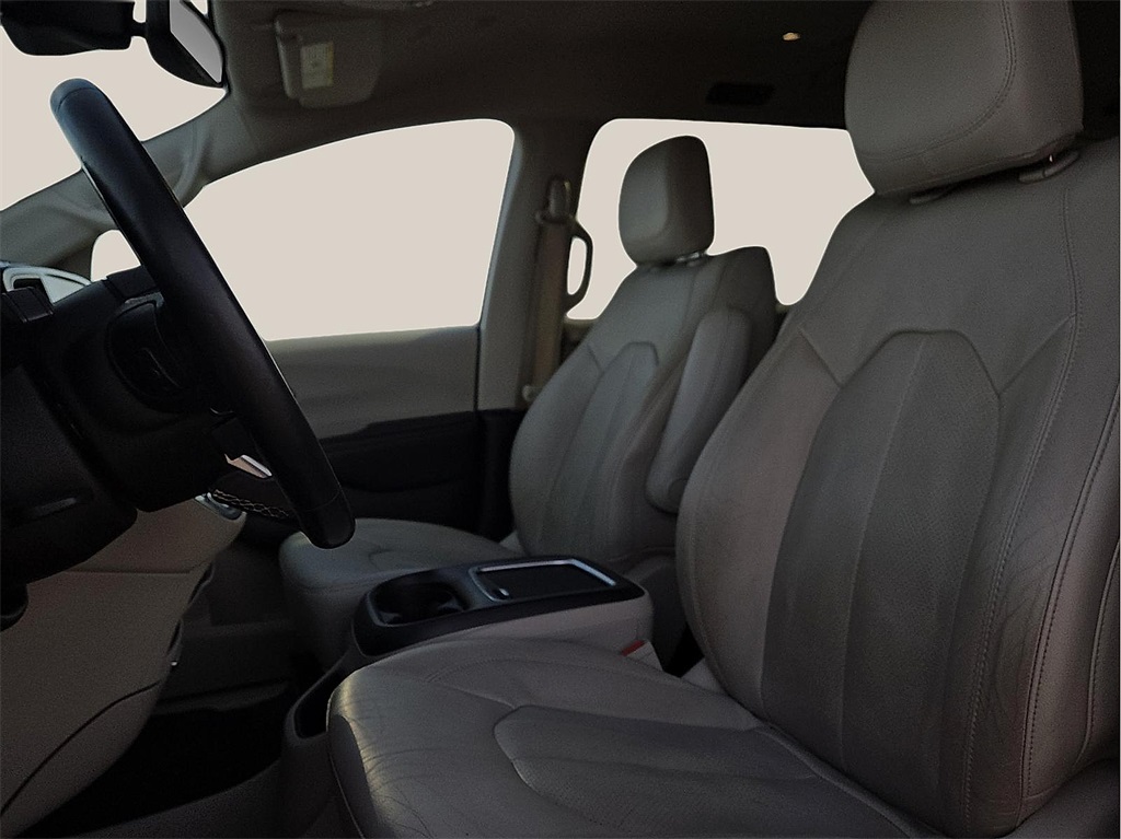 Used 2021 Chrysler Pacifica For Sale in Farmington, AR