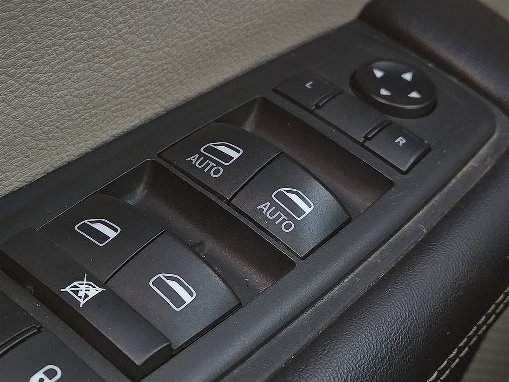 Used 2021 Chrysler Pacifica For Sale in Farmington, AR