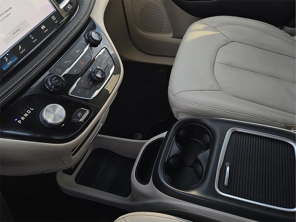 Used 2021 Chrysler Pacifica For Sale in Farmington, AR