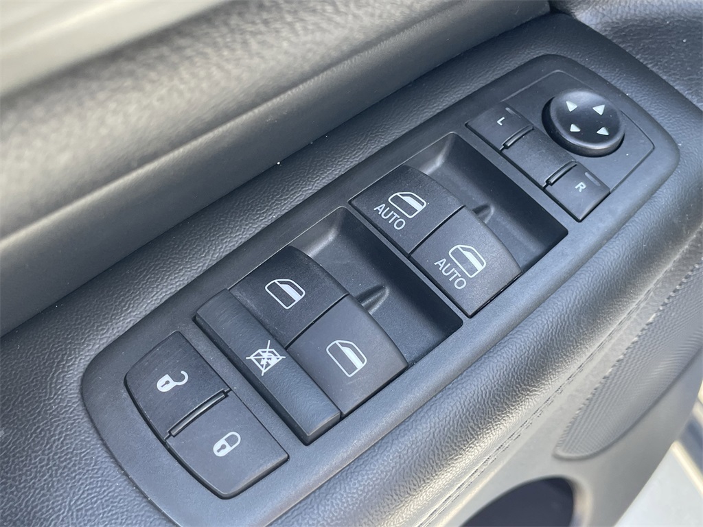 2021 Jeep Grand Cherokee Laredo E - 10