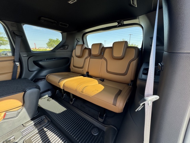 2026 Nissan Armada SL photo 3