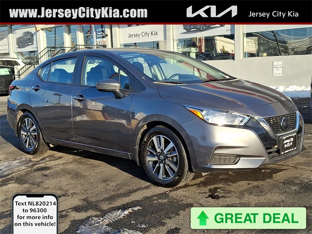 2022 Nissan Versa SV FWD