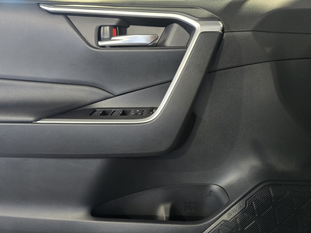 Thumbnail: 2023 Toyota RAV4 - 12