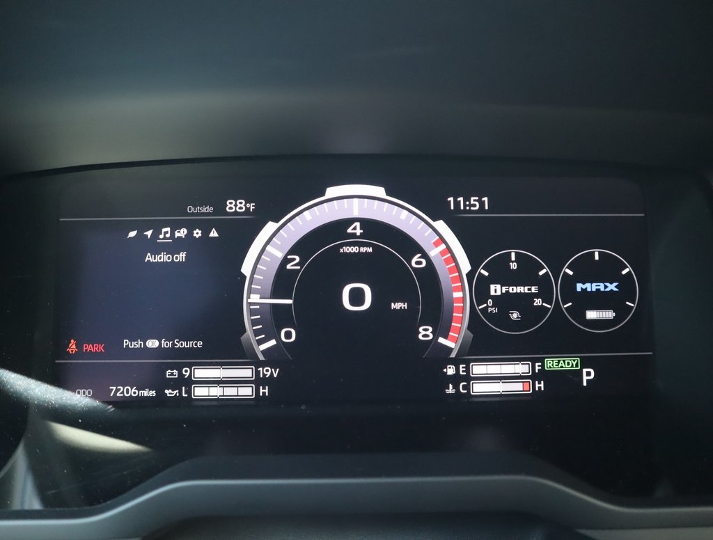 Thumbnail: 2025 Toyota Tundra - 25