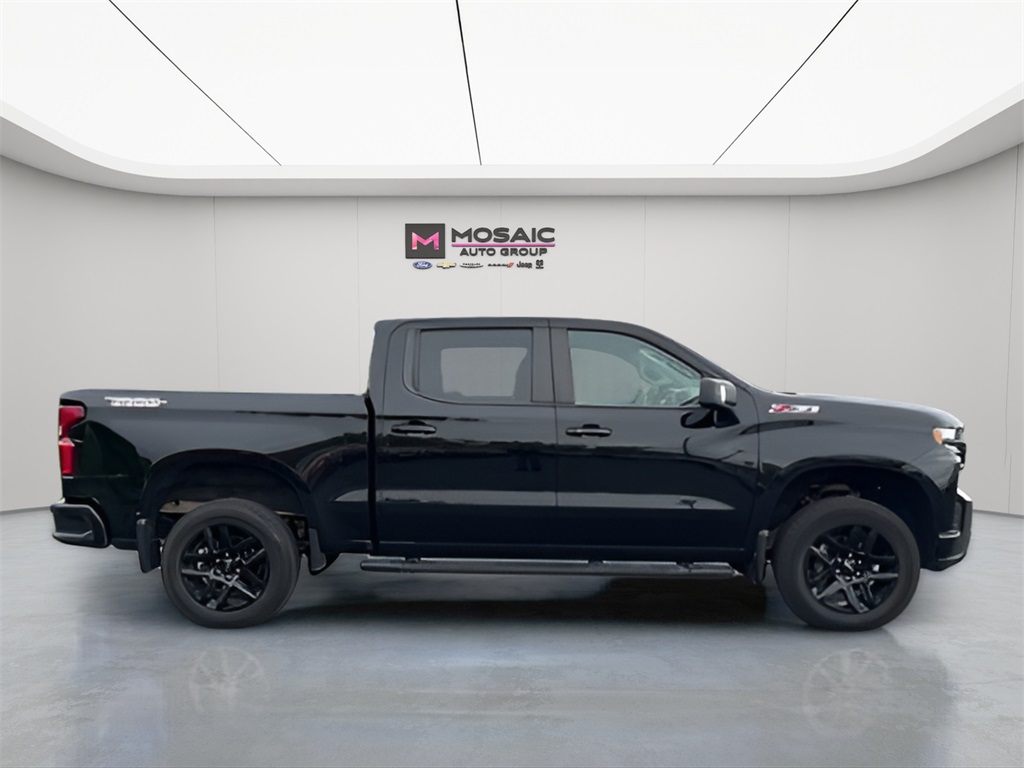 Used 2022 Chevrolet Silverado 1500 Limited LT Trail Boss with VIN 1GCUYFET0NZ227580 for sale in Zumbrota, Minnesota