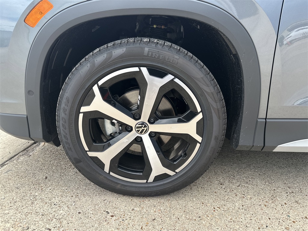 2025 Volkswagen Tiguan 2.0T SE Gray at DeMontrond Auto Country