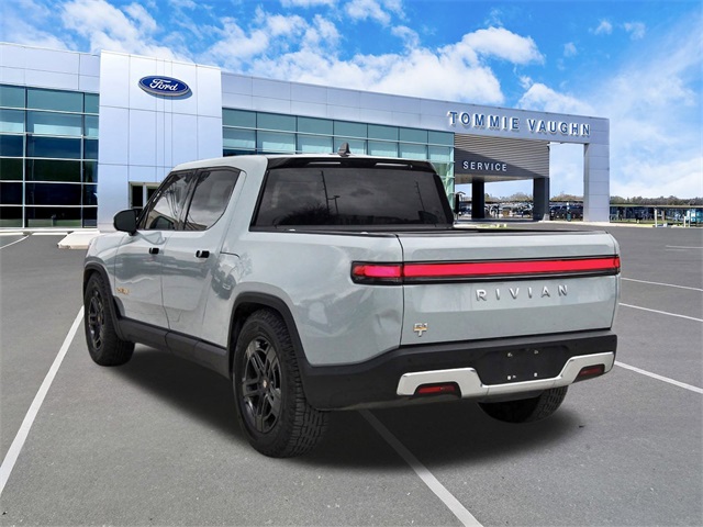 Used 2022 Rivian R1T Adventure with VIN 7FCTGAAA6NN013748 for sale in Houston, TX