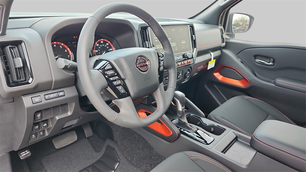 2025 Nissan Frontier