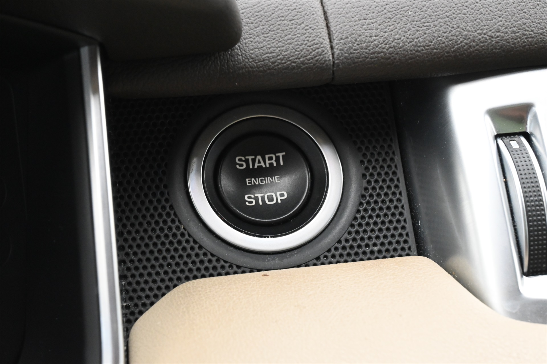 2017 Land Rover Range Rover Sport 3.0L V6 Supercharged HSE  at Ultimate Motorsports