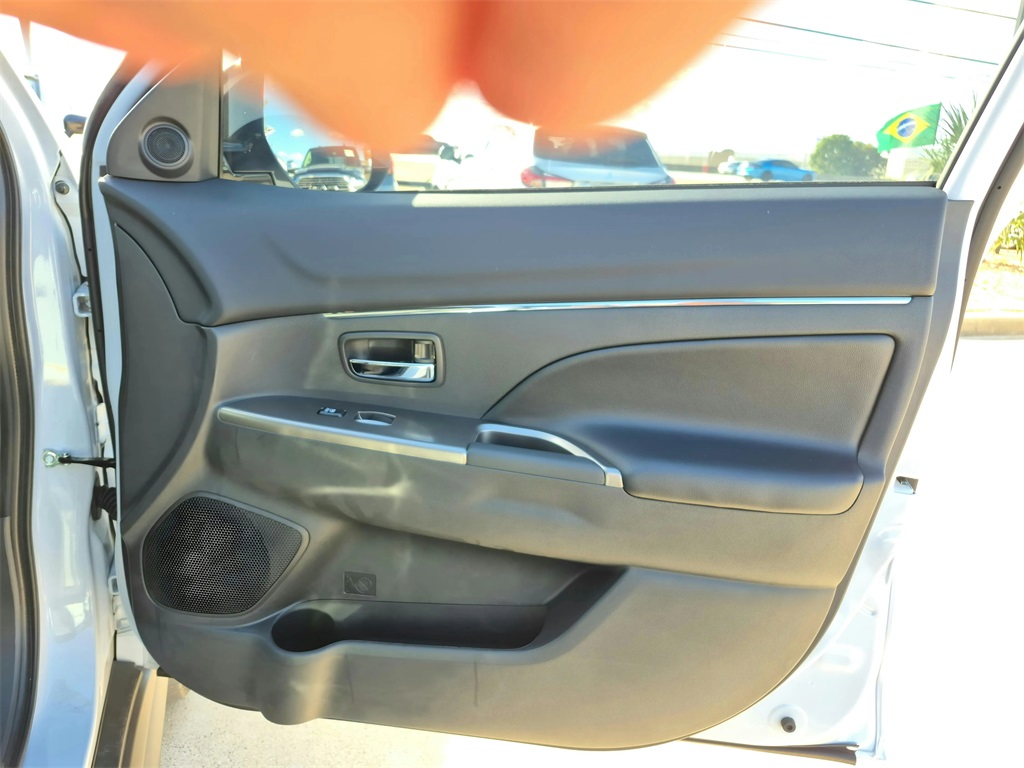 2025 Mitsubishi Outlander Sport SEL White at North Houston Mitsubishi