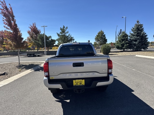 2023 Toyota Tacoma V6 4x4 photo 4