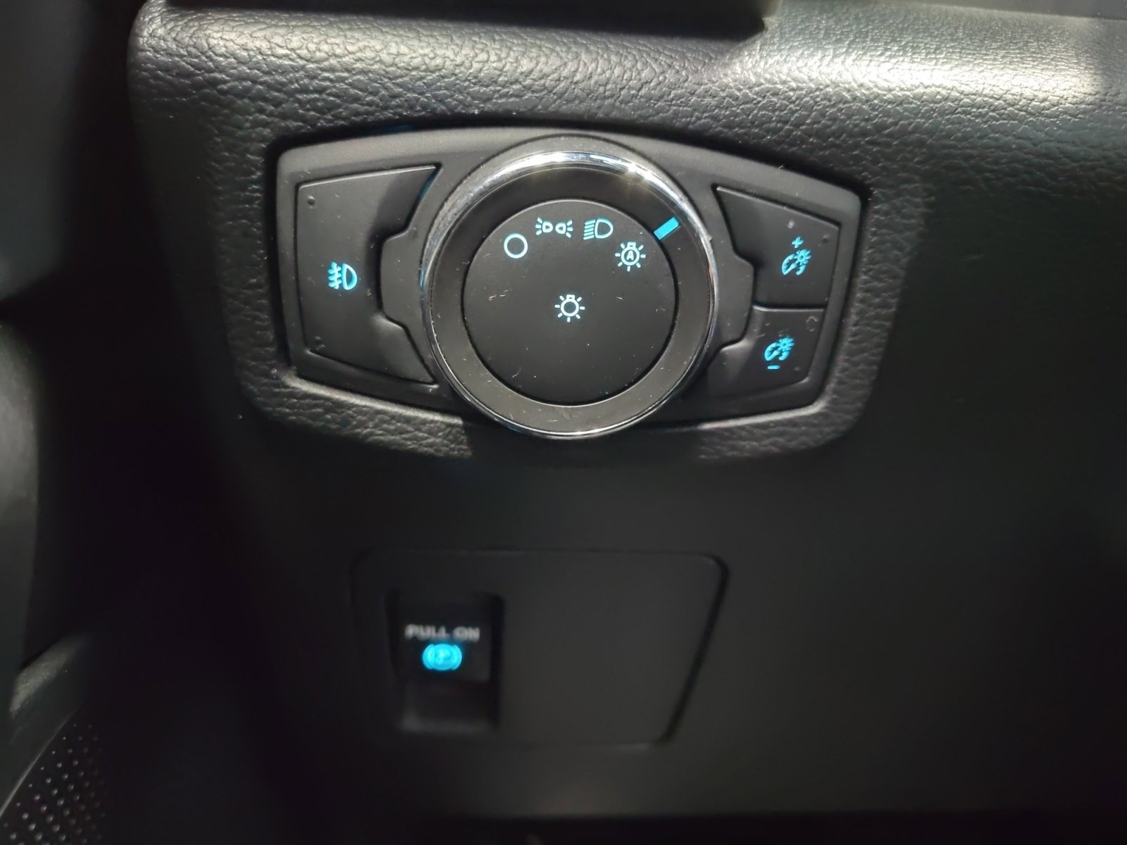 Used Car 2020 Ford Expedition  Xlt For Sale Under $30,000 In San Antonio, Texas