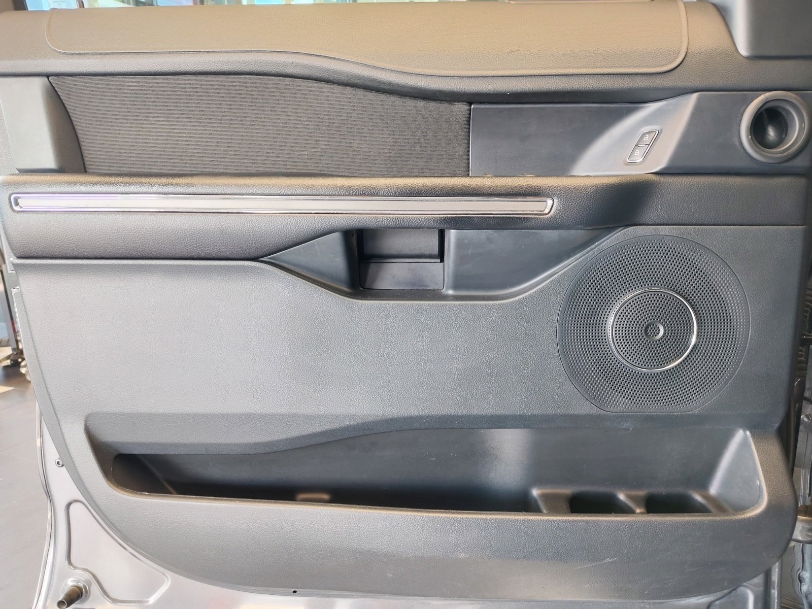 Used Car 2020 Ford Expedition  Xlt For Sale Under $30,000 In San Antonio, Texas