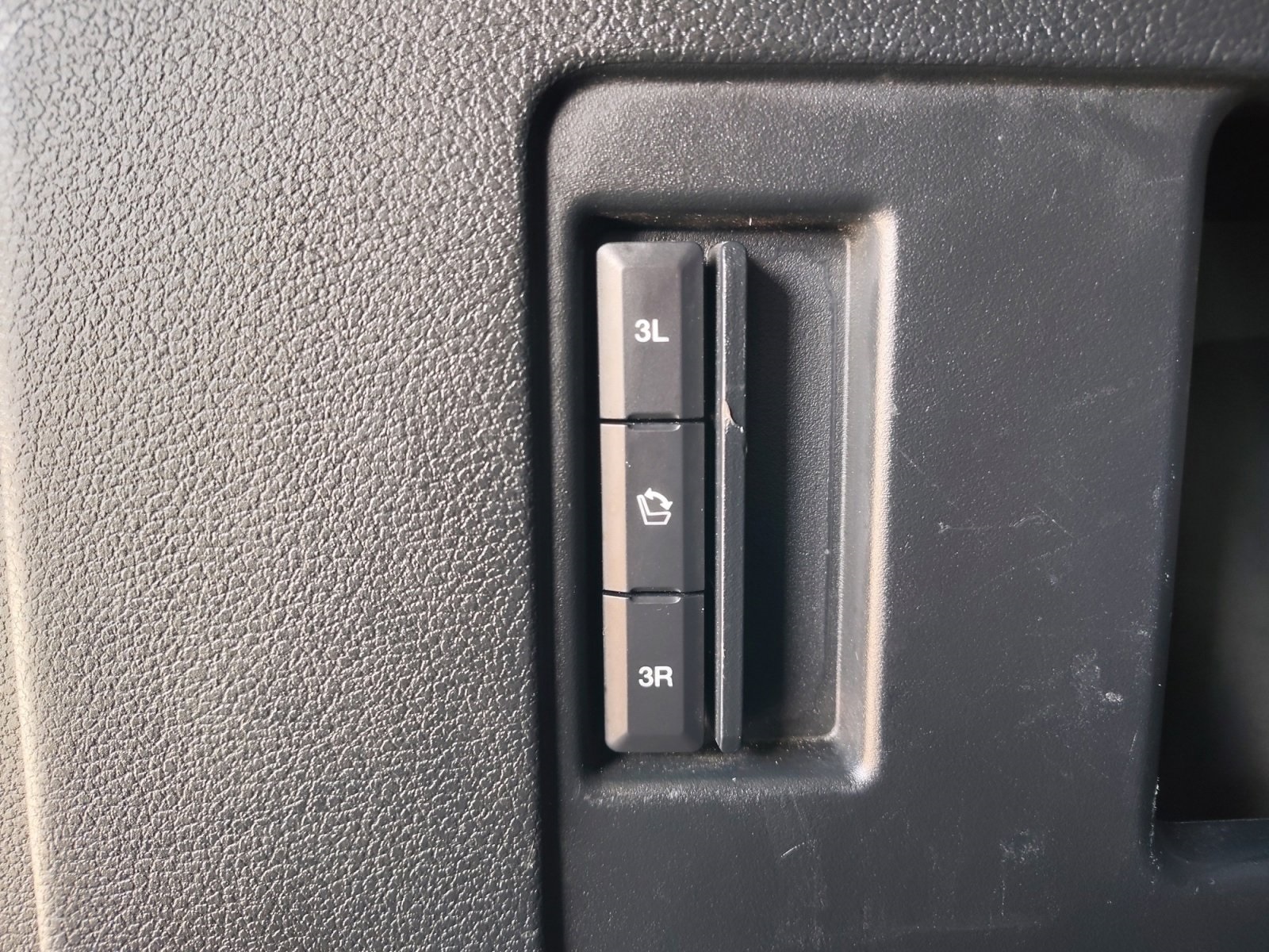 Used Car 2020 Ford Expedition  Xlt For Sale Under $30,000 In San Antonio, Texas
