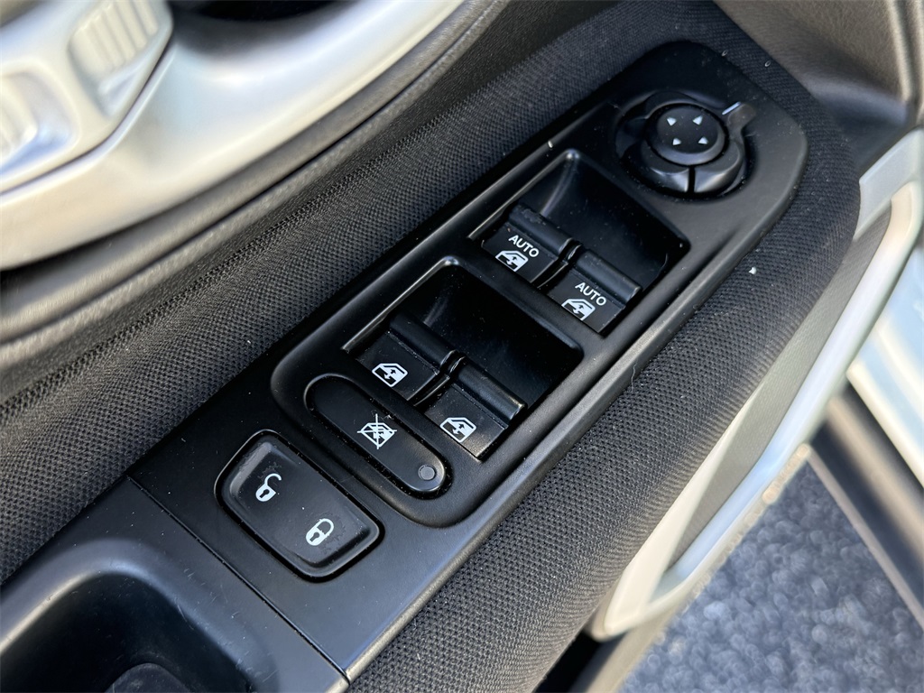 2021 Jeep Renegade Latitude White at Baytown Hyundai