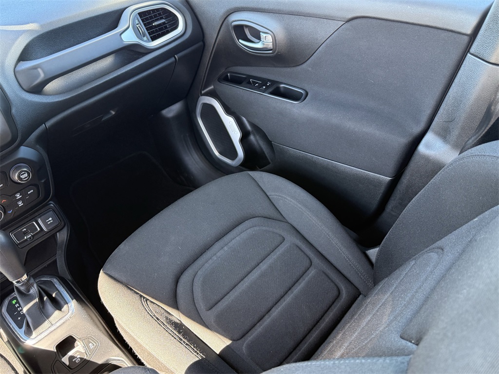 2021 Jeep Renegade Latitude White at Baytown Hyundai