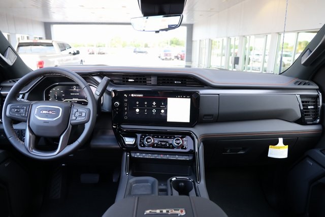 2025 GMC Sierra 2500HD AT4 - 11