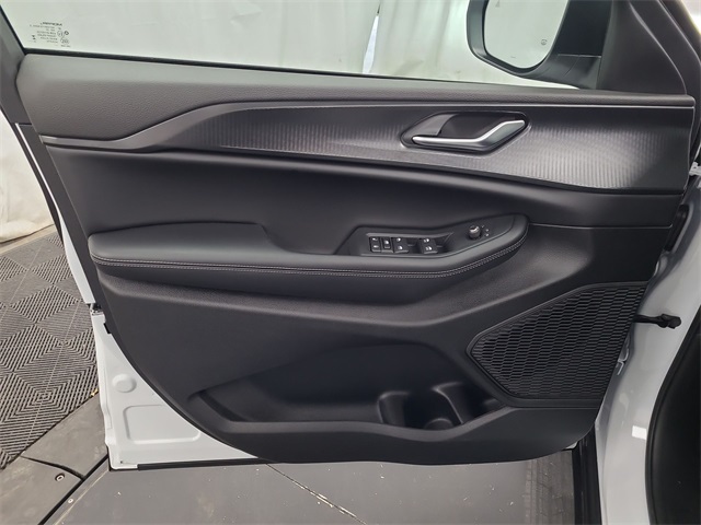 2025 – Jeep – Grand Cherokee