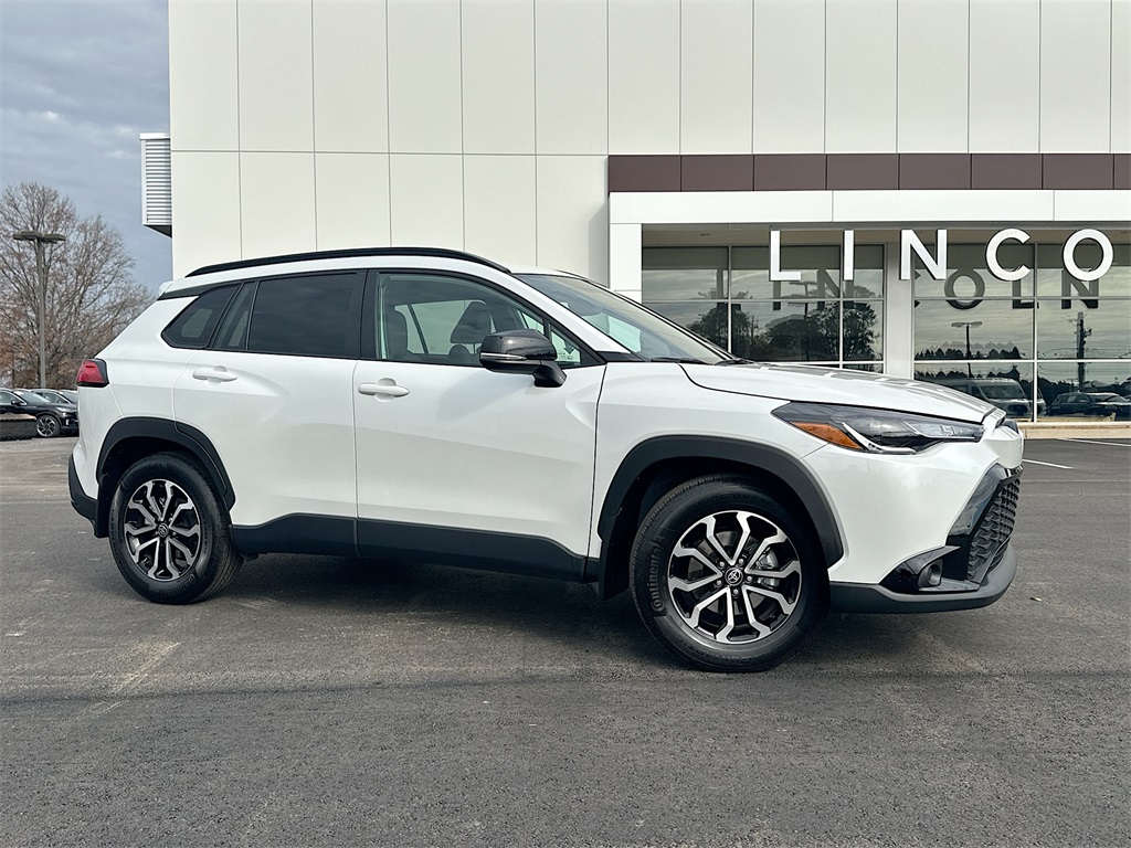 2025 Toyota Corolla Cross Hybrid SE