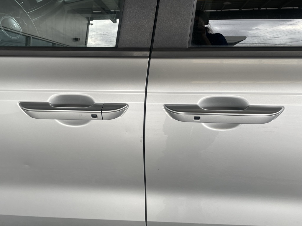 Used Car 2023 Kia Carnival  Lx For Sale In San Juan, Puerto Rico