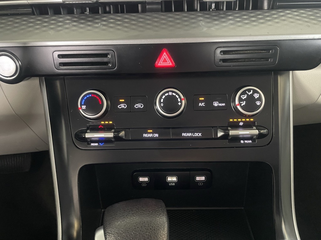 Used Car 2023 Kia Carnival  Lx For Sale In San Juan, Puerto Rico