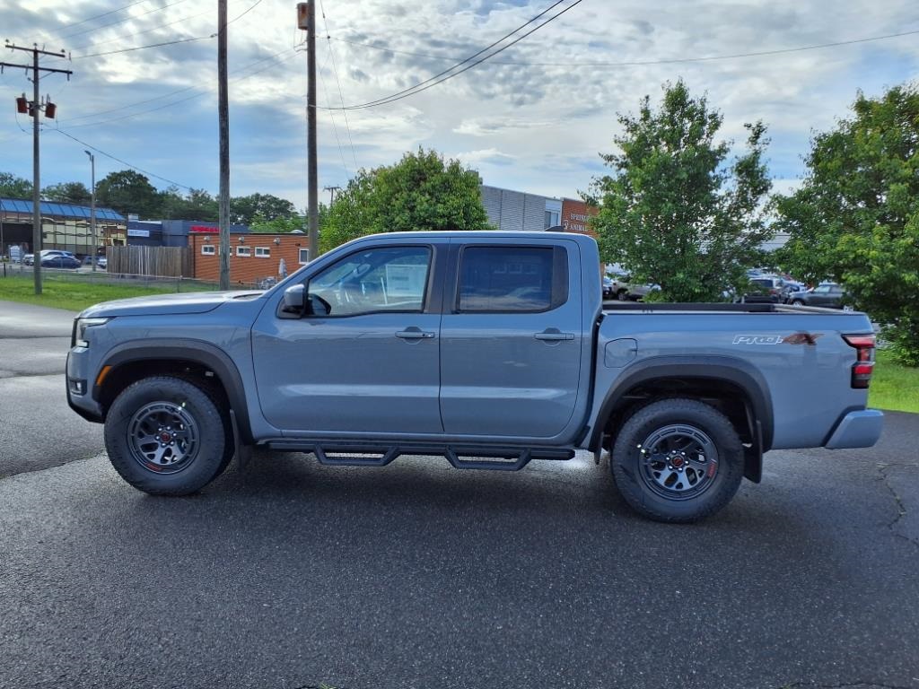 2025 Nissan Frontier PRO-4X photo 3