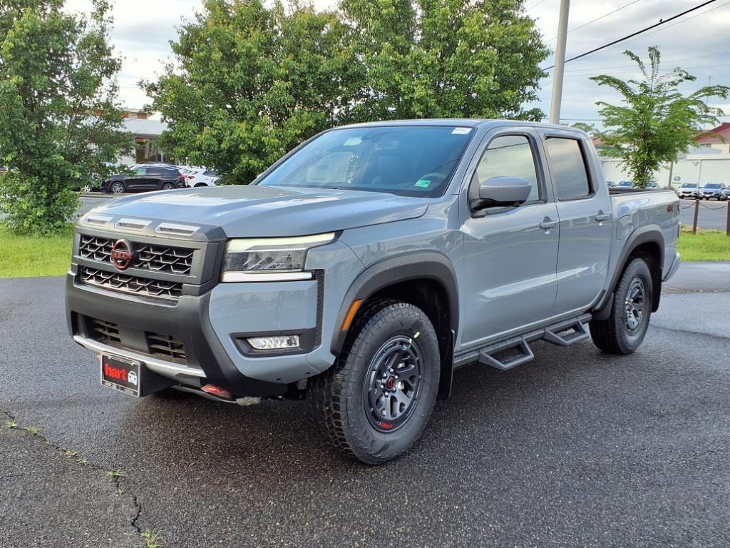 2025 Nissan Frontier PRO-4X photo 4