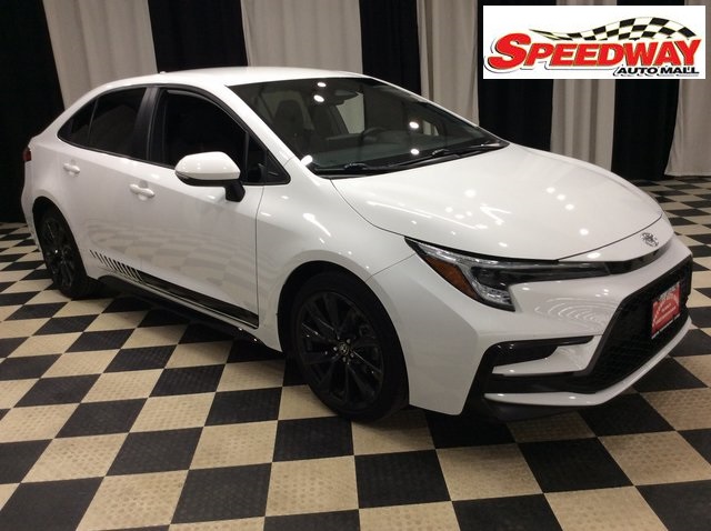 2023 Toyota Corolla SE's photo