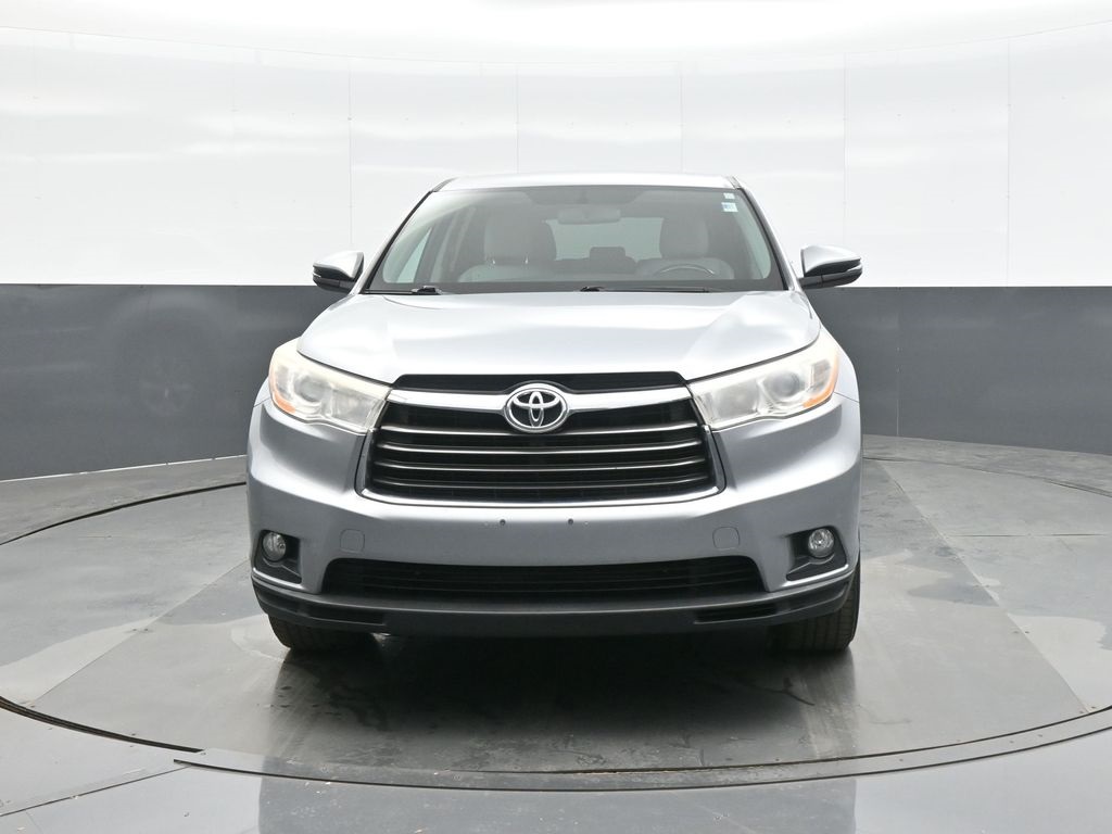 Used 2014 Toyota Highlander LE Plus V6 with VIN 5TDBKRFH9ES011183 for sale in Kansas City