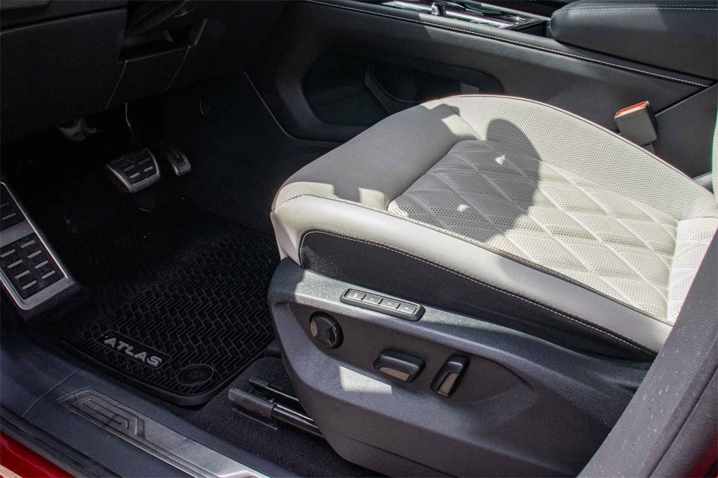 Used Car 2024 Volkswagen Atlas Cross Sport  2.0t Sel Premium R-line For Sale Under $40,000 In San Marcos, Texas