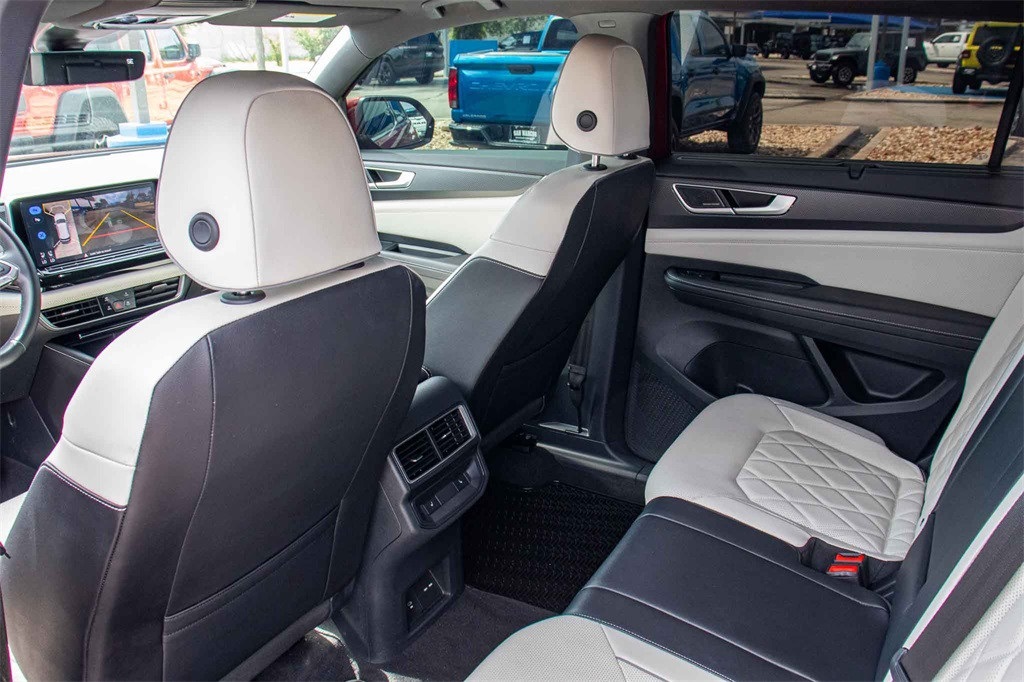 Used Car 2024 Volkswagen Atlas Cross Sport  2.0t Sel Premium R-line For Sale Under $40,000 In San Marcos, Texas