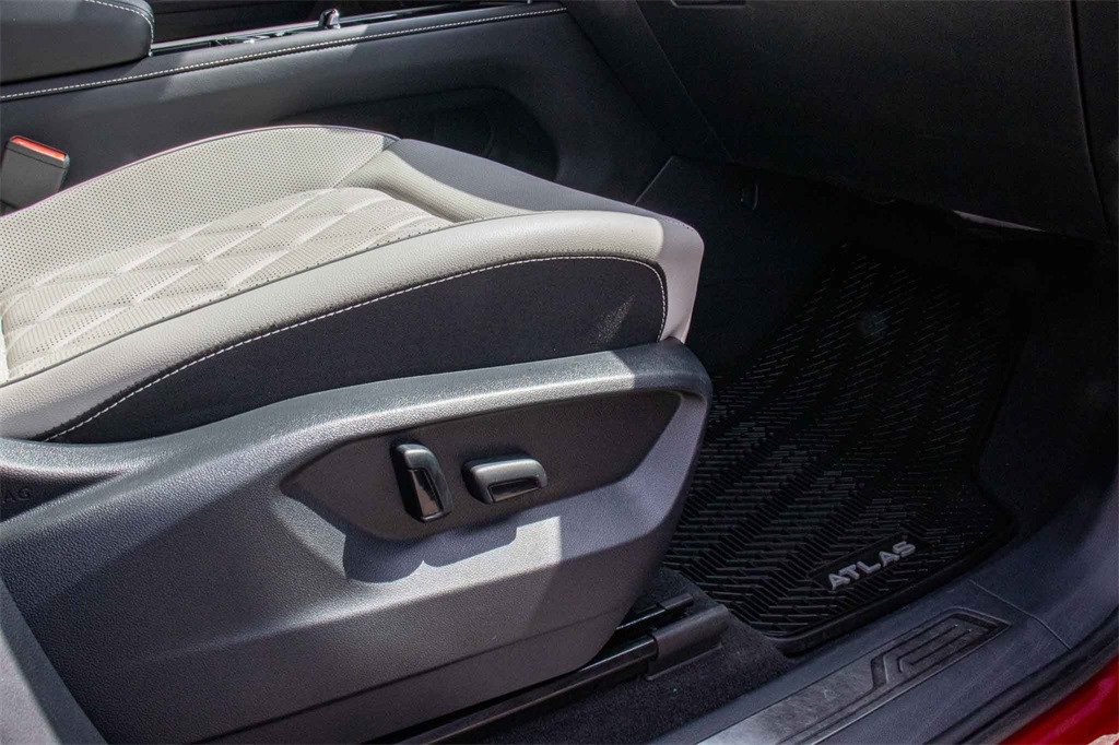 Used Car 2024 Volkswagen Atlas Cross Sport  2.0t Sel Premium R-line For Sale Under $40,000 In San Marcos, Texas