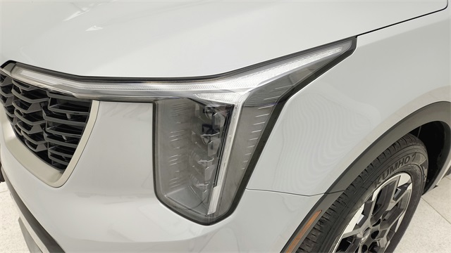2024 Kia Sorento S - 9