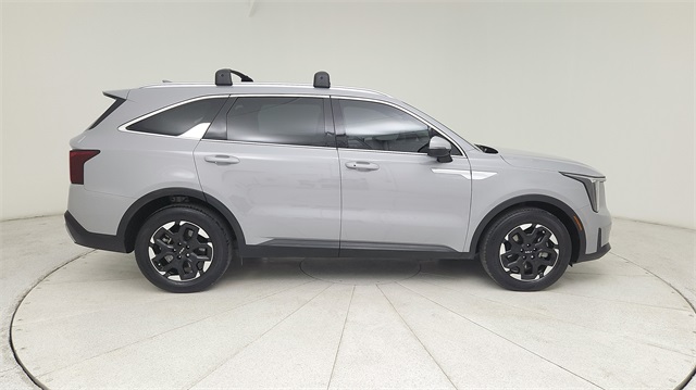 2024 Kia Sorento S - 3