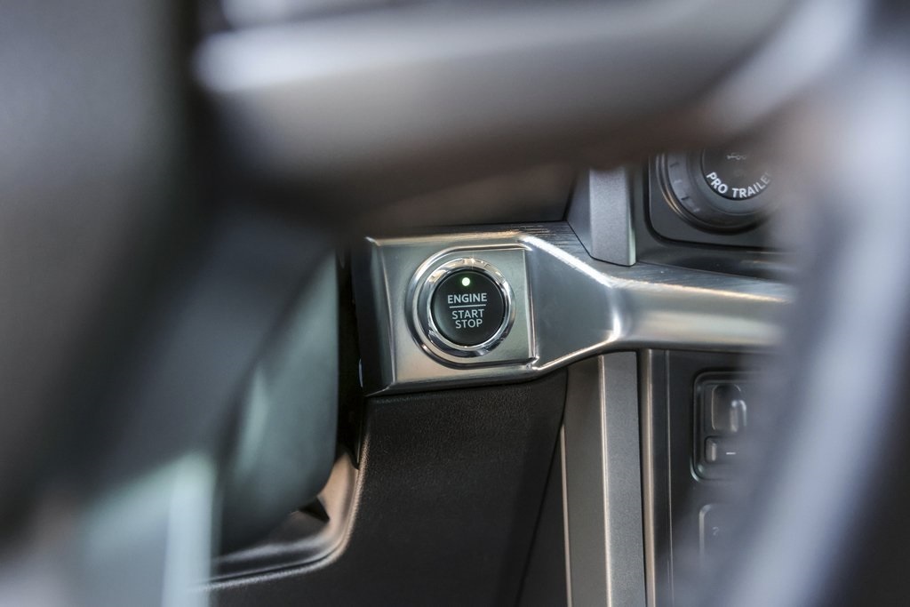 Used Car 2021 Ford F-150  Lariat For Sale Under $50,000 In Austin, Texas