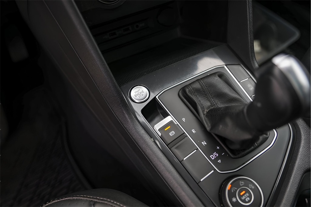 Used Car 2020 Volkswagen Tiguan  2.0t Se For Sale Under $20,000 In Austin, Texas