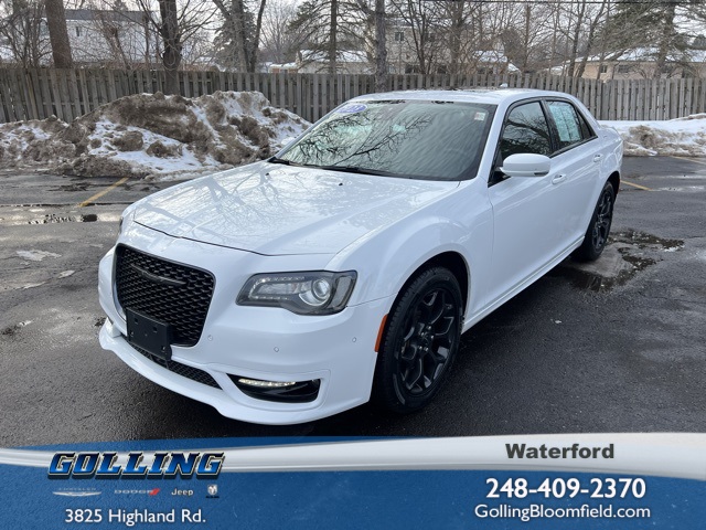 2023 Chrysler 300 Touring L AWD