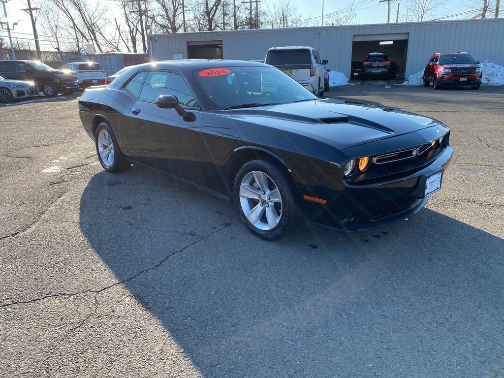 2023 Dodge Challenger SXT RWD