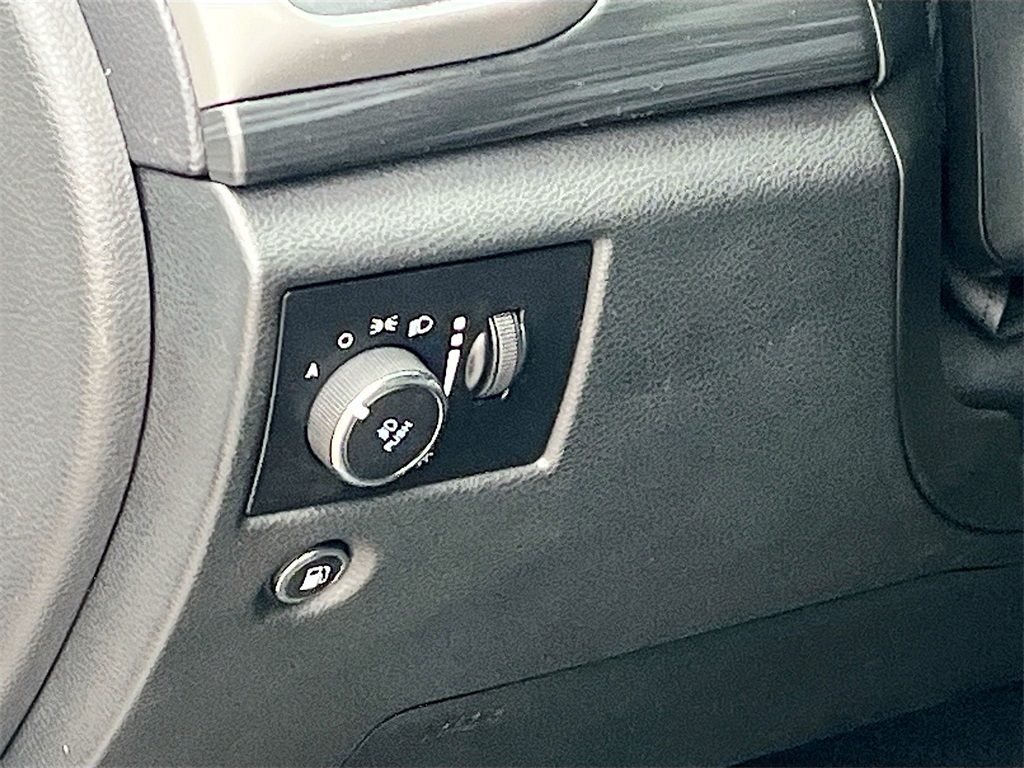 2020 Jeep Grand Cherokee Laredo E White at Bayshore Chrysler Jeep Dodge Ram