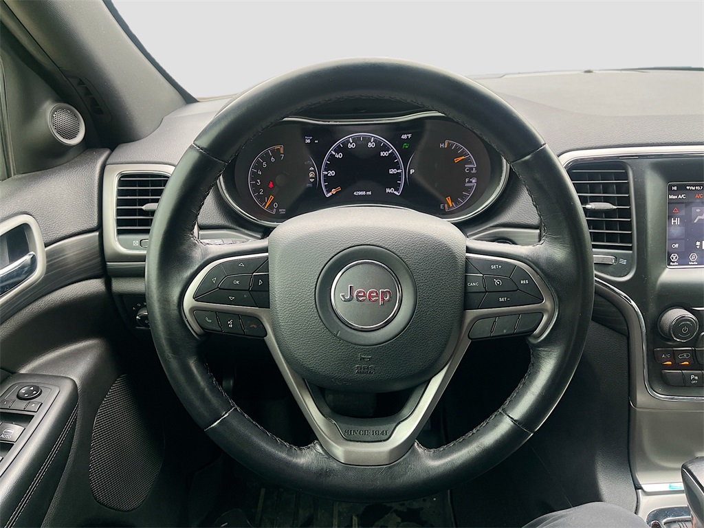 2020 Jeep Grand Cherokee Laredo E White at Bayshore Chrysler Jeep Dodge Ram