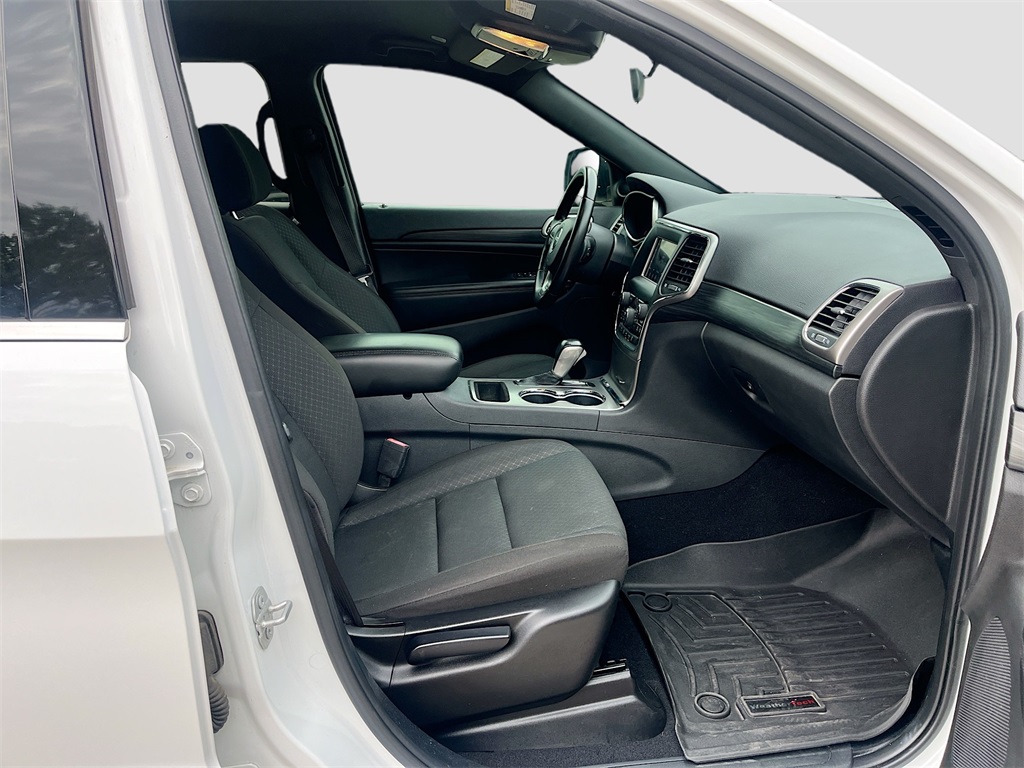 2020 Jeep Grand Cherokee Laredo E White at Bayshore Chrysler Jeep Dodge Ram