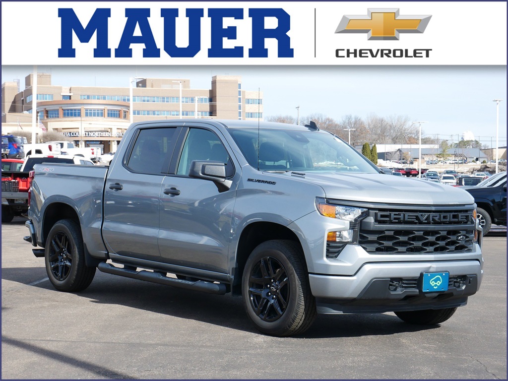 2025 Chevrolet Silverado 1500 Custom Crew Cab 4WD
