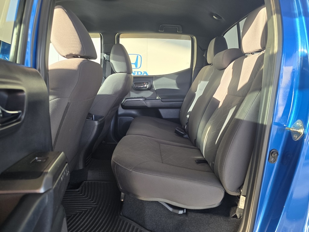 Thumbnail: 2017 Toyota Tacoma - 11