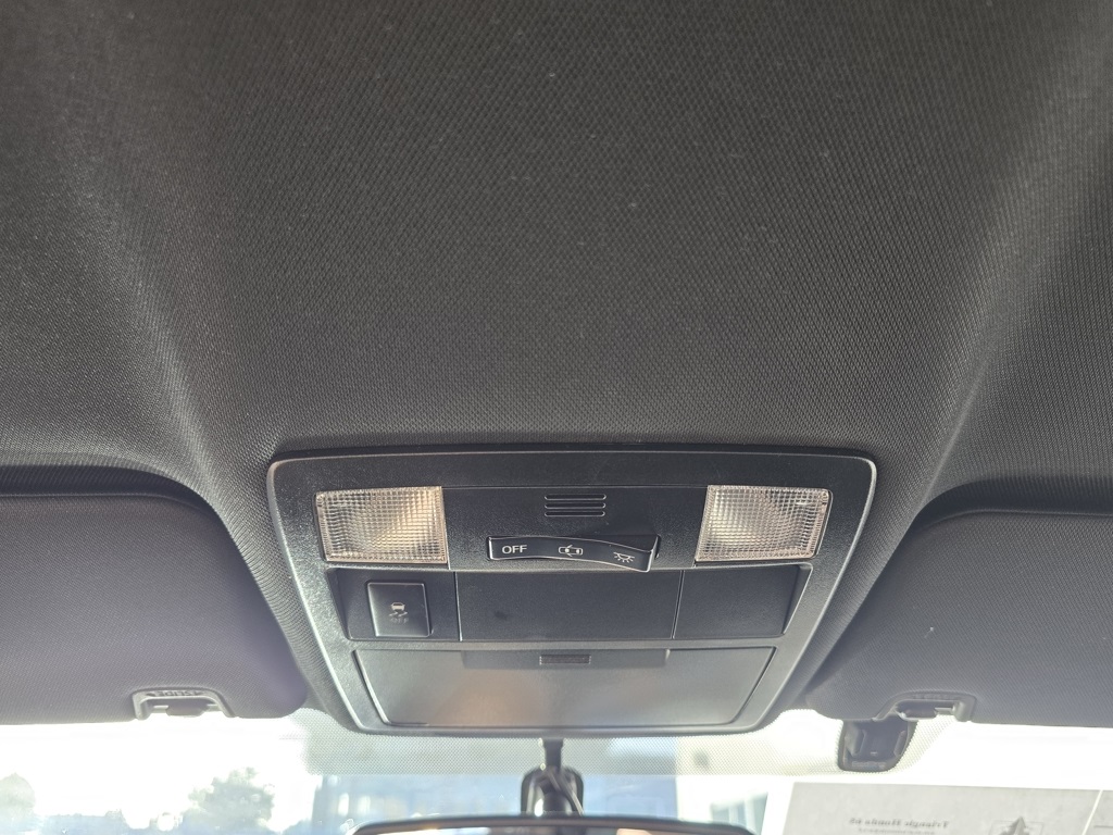 Thumbnail: 2017 Toyota Tacoma - 16